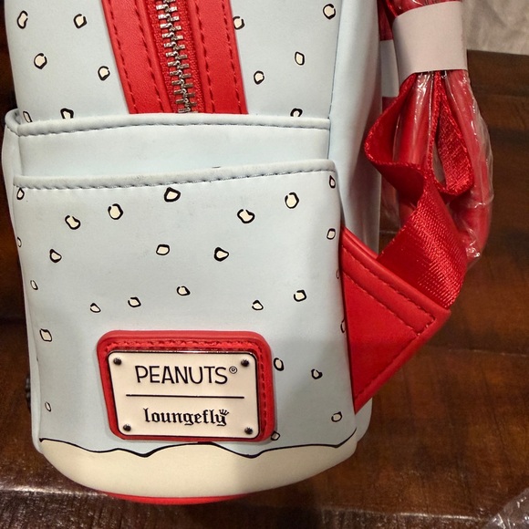 NWT Loungefly Peanuts Snoopy Christmas Backpack - Picture 6 of 8
